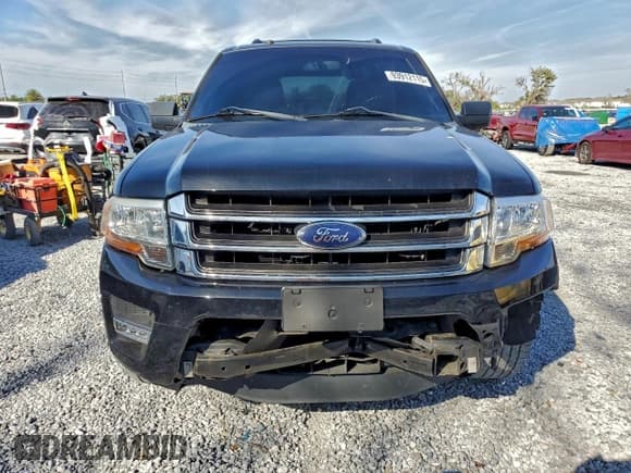 ✅ 2017 Ford Expedition XLT • VIN: 1FMJU1HTXHEA12194 • Lot: 93912115. Wystawiony na Copart z przebiegiem 149 453 mil. Bezpłatny archiwum sprzedaży aukcyjnych z USA i szczegółowy raport historii pojazdu na DreamBid. Zdjęcie 5.