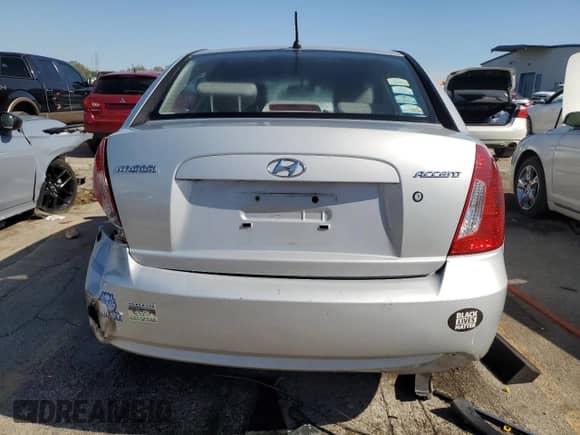 2006 Hyundai Accent GLS с VIN KMHCN46C06U028613, выставлен на аукционе Copart как лот 74035624 с пробегом 102 002 миль миль и Списание • Salvage title. История ставок и продаж доступна на DreamBid. Изображение 6.