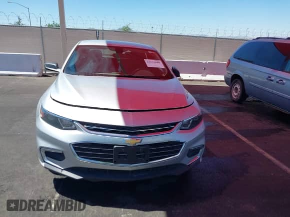 2017 Chevrolet Malibu LS с VIN 1G1ZC5ST3HF260512, выставлен на аукционе IAAI как лот 42632688 с пробегом 172 057 миль миль и . История ставок и продаж доступна на DreamBid. Изображение 12.