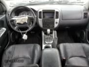 ✅ 2007 Mercury Mariner Premier • VIN: 4M2CU97107KJ17462 • Lot: 58582825. Wystawiony na Copart z przebiegiem Nie podano. Bezpłatny archiwum sprzedaży aukcyjnych z USA i szczegółowy raport historii pojazdu na DreamBid. Zdjęcie 8.