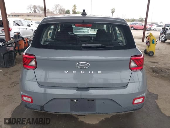 ✅ 2020 Hyundai Venue SE • VIN: KMHRB8A35LU027082 • Lot: 41603923. Listed on IAAI with 69,337 mi. Free auction sales archive from the USA and detailed vehicle history report at DreamBid. Image 17.
