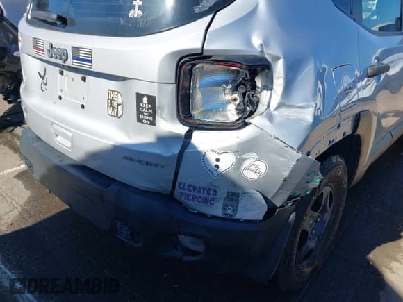 ✅ 2018 Jeep Renegade Sport • VIN: ZACCJBAB5JPH07189 • Lot: 43462128. Listed on IAAI with 119,583 mi. Free auction sales archive from the USA and detailed vehicle history report at DreamBid. Image 6.