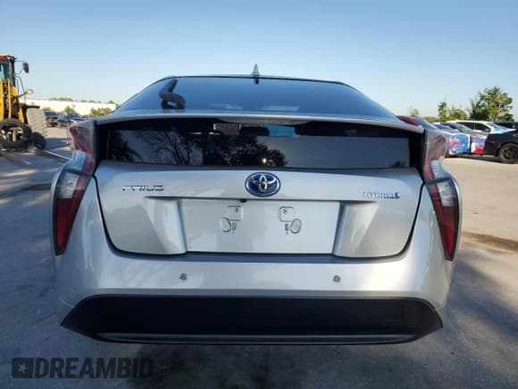 ✅ 2017 Toyota Prius Three • VIN: JTDKARFUXH3543841 • Lot: 91071995. Wystawiony na Copart z przebiegiem 22 082 mil. Bezpłatny archiwum sprzedaży aukcyjnych z USA i szczegółowy raport historii pojazdu na DreamBid. Zdjęcie 6.