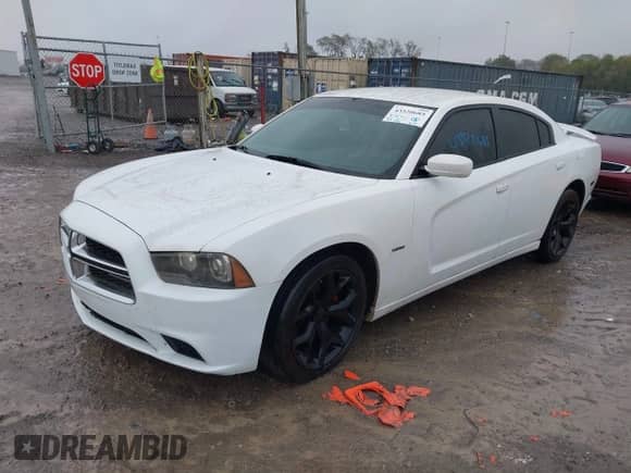 ✅ 2013 Dodge Charger RT • VIN: 2C3CDXCT8DH692854 • Lot: 43520685. Wystawiony na IAAI z przebiegiem 175 356 mil. Bezpłatny archiwum sprzedaży aukcyjnych z USA i szczegółowy raport historii pojazdu na DreamBid. Zdjęcie 2.