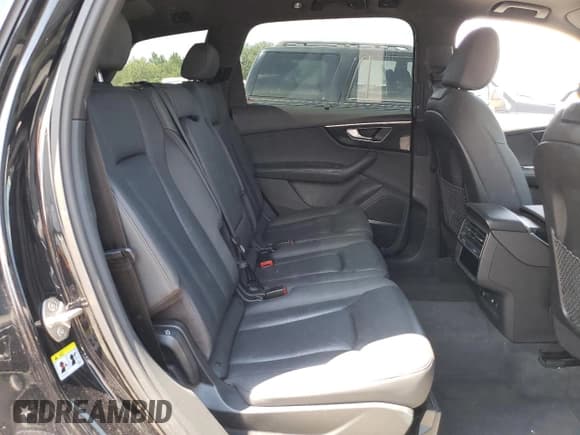 ✅ 2021 Audi Q7 Premium Plus • VIN: WA1LXAF7XMD029260 • Lot: 80357915. Wystawiony na Copart z przebiegiem 92 062 mil. Bezpłatny archiwum sprzedaży aukcyjnych z USA i szczegółowy raport historii pojazdu na DreamBid. Zdjęcie 11.