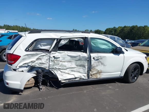 ✅ 2019 Dodge Journey SE • VIN: 3C4PDCBB3KT810635 • Lot: 43340214. Wystawiony na IAAI z przebiegiem 166 104 mil. Bezpłatny archiwum sprzedaży aukcyjnych z USA i szczegółowy raport historii pojazdu na DreamBid. Zdjęcie 13.