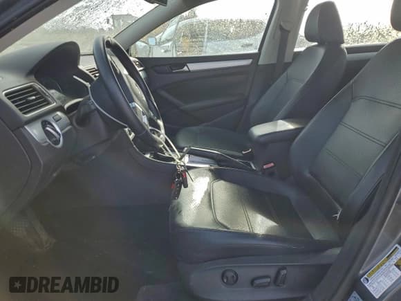 ✅ 2012 Volkswagen Passat SE • VIN: 1VWBH7A38CC071319 • Lot: 96251235. Listed on Copart with 234,819 mi. Free auction sales archive from the USA and detailed vehicle history report at DreamBid. Image 7.