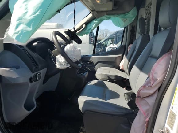 ✅ 2018 Ford Transit • VIN: 1FTBW2CM2JKA92784 • Lot: 45275575. Listed on Copart with 115,702 mi. Free auction sales archive from the USA and detailed vehicle history report at DreamBid. Image 7.