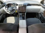 ✅ 2023 Hyundai Tucson SE • VIN: 5NMJACAE3PH288152 • Lot: 70926764. Wystawiony na Copart z przebiegiem 25 199 mil. Bezpłatny archiwum sprzedaży aukcyjnych z USA i szczegółowy raport historii pojazdu na DreamBid. Zdjęcie 8.