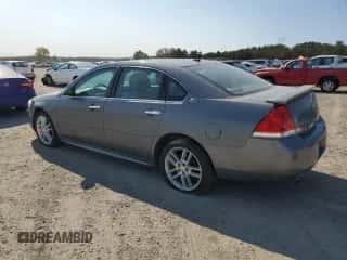 2009 Chevrolet Impala LTZ z VIN 2G1WU57M891155328, wystawiony jako Copart lot #70719015 z przebiegiem 137 559 mil mil oraz Czysty tytuł • Clean title. Historia ofert i sprzedaży dostępna na DreamBid. Obrazek 2.