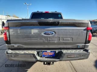 ✅ 2023 Ford F-150 Lightning XLT • VIN: 1FTVW1ELXPWG13571 • Лот: 85959725. Опубликован ранее на Copart с пробегом 16 847 миль. Бесплатный доступ к архиву аукционных продаж из США и подробный отчёт об истории автомобиля на DreamBid. Изображение 6.