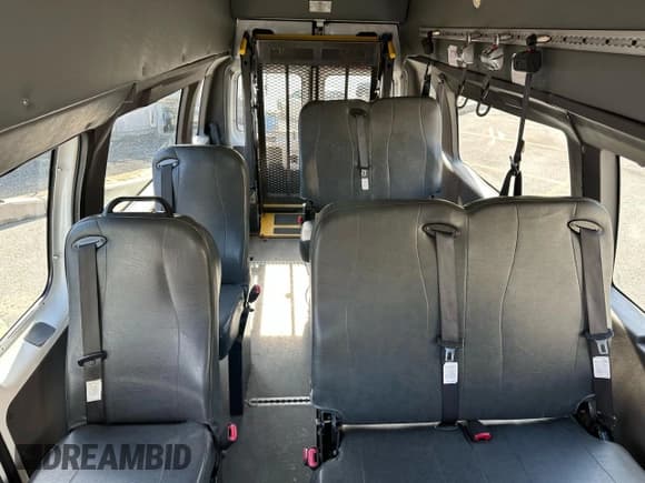 ✅ 2014 Ford Econoline Cargo Commercial • VIN: 1FTNS2EWXEDA65012 • Lot: 55211795. Listed on Copart with 181,271 mi. Free auction sales archive from the USA and detailed vehicle history report at DreamBid. Image 9.