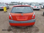 ✅ 2007 Kia Rio SX • VIN: KNADE163476292864 • Лот: 42383173. Опубликован ранее на IAAI с пробегом Не указан. Бесплатный доступ к архиву аукционных продаж из США и подробный отчёт об истории автомобиля на DreamBid. Изображение 17.