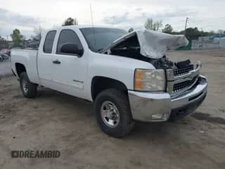 2010 Chevrolet Silverado 2500HD z VIN 1GC5CXBG7AZ251739, wystawiony jako IAAI lot #41958425 z przebiegiem 430 706 mil mil oraz . Historia ofert i sprzedaży dostępna na DreamBid. Obrazek 1.