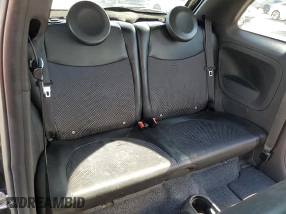 ✅ 2013 FIAT 500e • VIN: 3C3CFFGE0DT744386 • Лот: 93755015. Опубликован ранее на Copart с пробегом 97 387 миль. Бесплатный доступ к архиву аукционных продаж из США и подробный отчёт об истории автомобиля на DreamBid. Изображение 10.