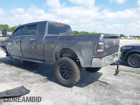 ✅ 2018 Ram 2500 Big Horn • VIN: 3C6UR5ML2JG368807 • Lot: 42159084. Wystawiony na IAAI z przebiegiem 142 326 mil. Bezpłatny archiwum sprzedaży aukcyjnych z USA i szczegółowy raport historii pojazdu na DreamBid. Zdjęcie 3.