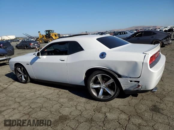 ✅ 2014 Dodge Challenger R/T 100th Anniversary Appearance • VIN: 2C3CDYBT3EH257023 • Lot: 69105284. Wystawiony na Copart z przebiegiem 107 737 mil. Bezpłatny archiwum sprzedaży aukcyjnych z USA i szczegółowy raport historii pojazdu na DreamBid. Zdjęcie 2.