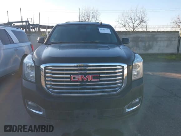 ✅ 2020 GMC Yukon XL SLT • VIN: 1GKS1GKC9LR186504 • Lot: 41302367. Wystawiony na IAAI z przebiegiem 20 109 mil. Bezpłatny archiwum sprzedaży aukcyjnych z USA i szczegółowy raport historii pojazdu na DreamBid. Zdjęcie 12.