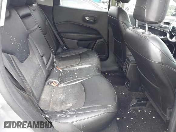 ✅ 2019 Jeep Compass Latitude • VIN: 3C4NJDBB0KT850712 • Lot: 42392007. Listed on IAAI with 152,282 mi. Free auction sales archive from the USA and detailed vehicle history report at DreamBid. Image 8.