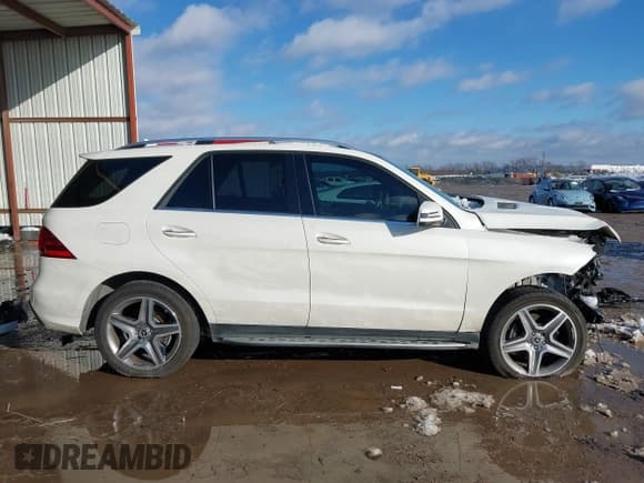 ✅ 2019 Mercedes-Benz GLE 400 • VIN: 4JGDA5GB3KB206029 • Лот: 41279145. Опубликован ранее на IAAI с пробегом 37 101 миль. Бесплатный доступ к архиву аукционных продаж из США и подробный отчёт об истории автомобиля на DreamBid. Изображение 14.