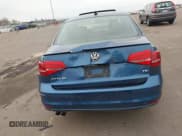 ✅ 2015 Volkswagen Jetta SE • VIN: 3VWD17AJ8FM251530 • Lot: 43648535. Wystawiony na IAAI z przebiegiem 83 244 mil. Bezpłatny archiwum sprzedaży aukcyjnych z USA i szczegółowy raport historii pojazdu na DreamBid. Zdjęcie 16.