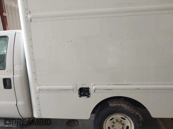 ✅ 2016 Ford F-250 XL • VIN: 1FDBF2B6XGED17622 • Lot: 42245869. Wystawiony na IAAI z przebiegiem 240 022 mil. Bezpłatny archiwum sprzedaży aukcyjnych z USA i szczegółowy raport historii pojazdu na DreamBid. Zdjęcie 15.