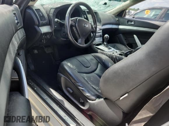 ✅ 2015 Infiniti Q60 S Limited • VIN: JN1CV6EK6FM870822 • Лот: 64929075. Опубликован ранее на Copart с пробегом Не указан. Бесплатный доступ к архиву аукционных продаж из США и подробный отчёт об истории автомобиля на DreamBid. Изображение 8.