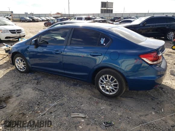 ✅ 2013 Honda Civic LX • VIN: 2HGFB2F5XDH505825 • Lot: 87489795. Wystawiony na Copart z przebiegiem 235 172 mil. Bezpłatny archiwum sprzedaży aukcyjnych z USA i szczegółowy raport historii pojazdu na DreamBid. Zdjęcie 2.