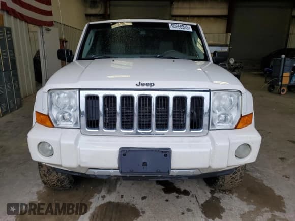 ✅ 2006 Jeep Commander Limited • VIN: 1J8HG58266C366868 • Lot: 90660845. Wystawiony na Copart z przebiegiem 181 471 mil. Bezpłatny archiwum sprzedaży aukcyjnych z USA i szczegółowy raport historii pojazdu na DreamBid. Zdjęcie 5.