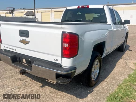 ✅ 2019 Chevrolet Silverado 1500 LT • VIN: 2GCRCPEC3K1163680 • Lot: 67936475. Wystawiony na Copart z przebiegiem 139 881 mil. Bezpłatny archiwum sprzedaży aukcyjnych z USA i szczegółowy raport historii pojazdu na DreamBid. Zdjęcie 4.