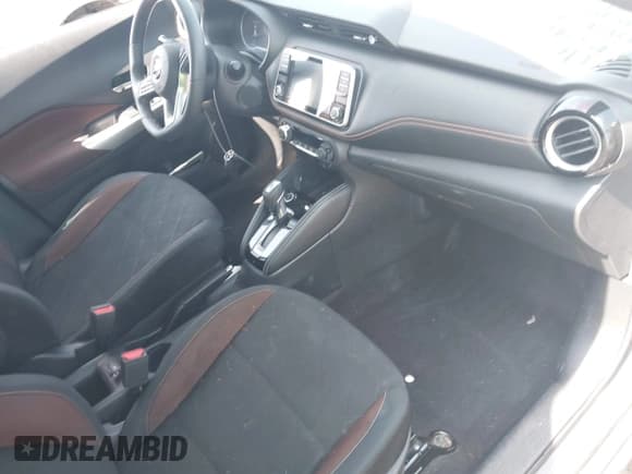 ✅ 2019 Nissan Kicks SR • VIN: 3N1CP5CU1KL512721 • Лот: 42380836. Опубликован ранее на IAAI с пробегом 122 908 миль. Бесплатный доступ к архиву аукционных продаж из США и подробный отчёт об истории автомобиля на DreamBid. Изображение 5.