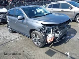 2022 Mitsubishi Outlander ES z VIN JA4APUAU4NU004393, wystawiony jako IAAI lot #42501622 z przebiegiem 51 436 mil mil oraz . Historia ofert i sprzedaży dostępna na DreamBid. Obrazek 1.