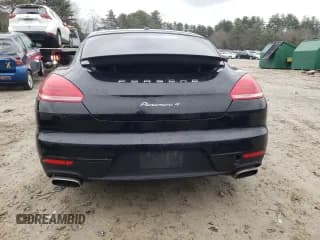 ✅ 2015 Porsche Panamera 4 • VIN: WP0AA2A76FL001864 • Lot: 40833453. Wystawiony na Copart z przebiegiem 71 740 mil. Bezpłatny archiwum sprzedaży aukcyjnych z USA i szczegółowy raport historii pojazdu na DreamBid. Zdjęcie 6.
