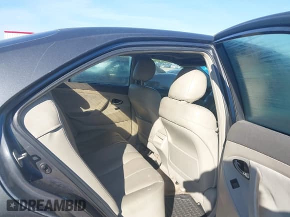 ✅ 2009 Toyota Camry • VIN: 4T1BE46K59U298900 • Lot: 43612552. Wystawiony na IAAI z przebiegiem 355 314 mil. Bezpłatny archiwum sprzedaży aukcyjnych z USA i szczegółowy raport historii pojazdu na DreamBid. Zdjęcie 8.