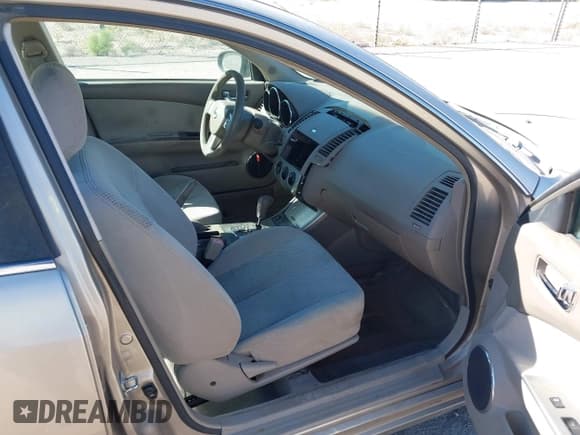 ✅ 2005 Nissan Altima S • VIN: 1N4AL11D05C157672 • Lot: 43574681. Listed on IAAI with 187,847 mi. Free auction sales archive from the USA and detailed vehicle history report at DreamBid. Image 5.