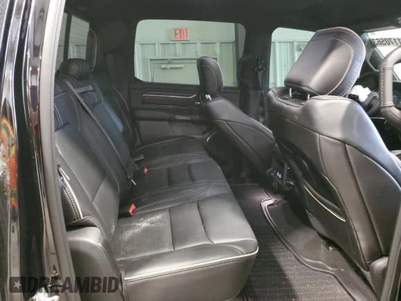 ✅ 2022 Ram 1500 Limited • VIN: 1C6RREHM7NN232145 • Lot: 61170563. Wystawiony na Copart z przebiegiem 25 321 mil. Bezpłatny archiwum sprzedaży aukcyjnych z USA i szczegółowy raport historii pojazdu na DreamBid. Zdjęcie 10.