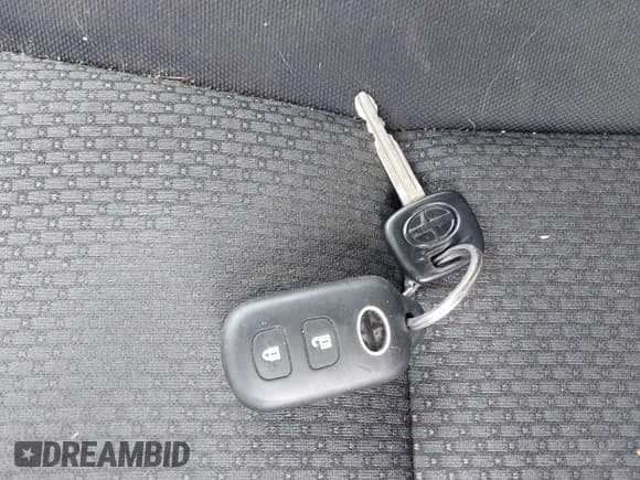 ✅ 2006 Scion xB • VIN: JTLKT324064085249 • Лот: 41591694. Опубликован ранее на IAAI с пробегом 124 433 миль. Бесплатный доступ к архиву аукционных продаж из США и подробный отчёт об истории автомобиля на DreamBid. Изображение 11.