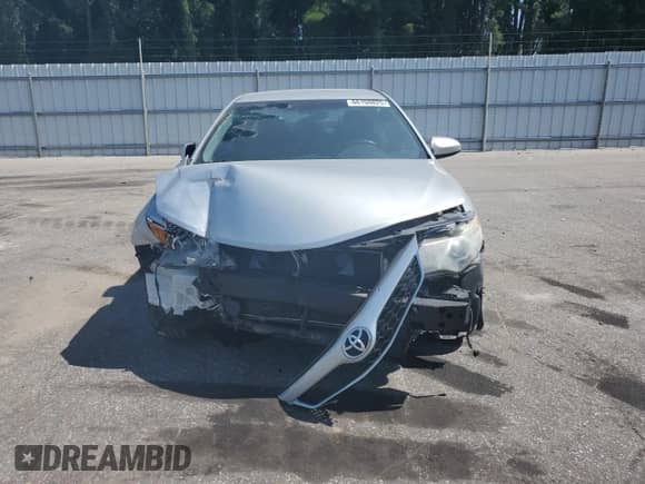 2014 Toyota Camry L z VIN 4T1BF1FK6EU436837, wystawiony jako Copart lot #66160825 z przebiegiem 100 755 mil mil oraz Szkoda całkowita • Salvage title. Historia ofert i sprzedaży dostępna na DreamBid. Obrazek 5.