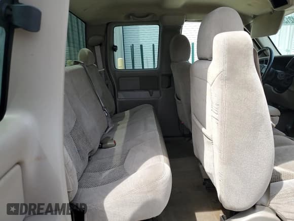 ✅ 2006 Chevrolet Silverado 1500 LT2 • VIN: 1GCEK19B56Z207532 • Лот: 54213065. Опубликован ранее на Copart с пробегом 175 177 миль. Бесплатный доступ к архиву аукционных продаж из США и подробный отчёт об истории автомобиля на DreamBid. Изображение 10.