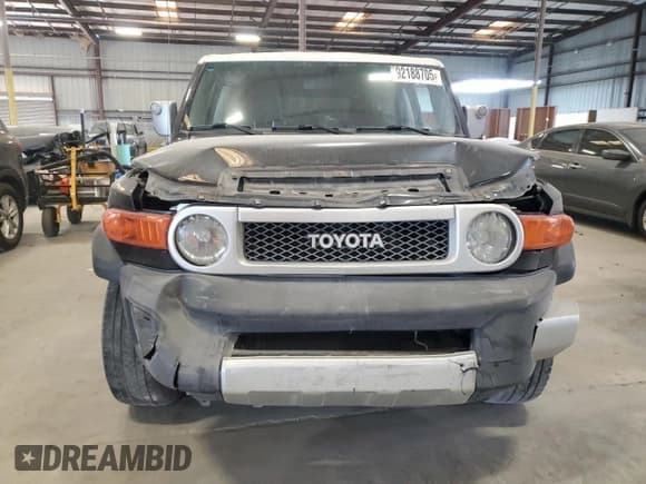 ✅ 2008 Toyota FJ Cruiser • VIN: JTEZU11F88K002353 • Lot: 92188705. Listed on Copart with 187,598 mi. Free auction sales archive from the USA and detailed vehicle history report at DreamBid. Image 5.