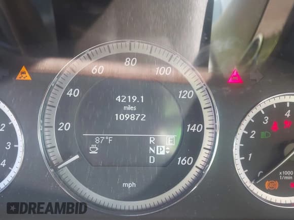 ✅ 2011 Mercedes-Benz E 550 Luxury • VIN: WDDHF7CB9BA327216 • Lot: 42846527. Listed on IAAI with 109,872 mi. Free auction sales archive from the USA and detailed vehicle history report at DreamBid. Image 15.