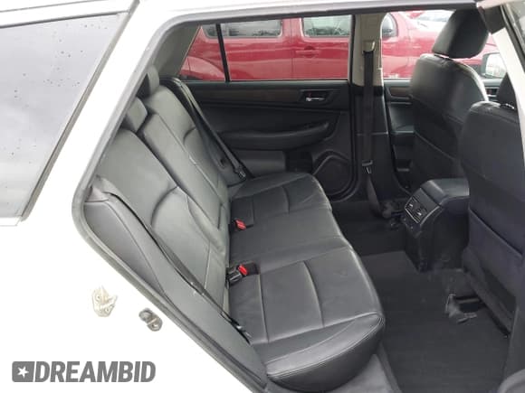 ✅ 2015 Subaru Outback Limited • VIN: 4S4BSENC9F3336316 • Lot: 43644164. Wystawiony na IAAI z przebiegiem 234 287 mil. Bezpłatny archiwum sprzedaży aukcyjnych z USA i szczegółowy raport historii pojazdu na DreamBid. Zdjęcie 19.