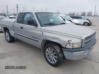 ✅ 2000 Dodge 1500 • VIN: 1B7HC13Y7YJ100247 • Lot: 41430771. Listed on IAAI with 151,429 mi. Free auction sales archive from the USA and detailed vehicle history report at DreamBid. Image 1.