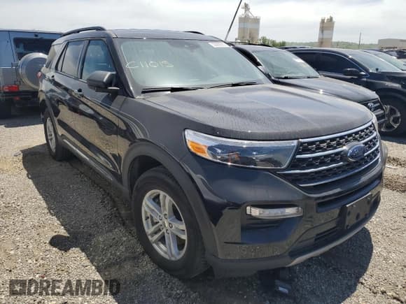 ✅ 2023 Ford Explorer XLT • VIN: 1FMSK8DH5PGC11015 • Lot: 53669395. Wystawiony na Copart z przebiegiem 11 790 mil. Bezpłatny archiwum sprzedaży aukcyjnych z USA i szczegółowy raport historii pojazdu na DreamBid. Zdjęcie 4.