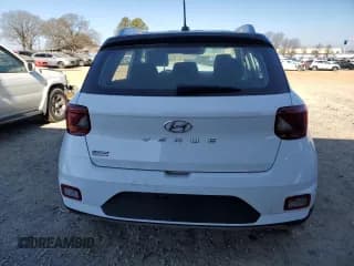 ✅ 2024 Hyundai Venue SEL • VIN: KMHRC8A37RU295377 • Lot: 42422375. Listed on Copart with 12,701 mi. Free auction sales archive from the USA and detailed vehicle history report at DreamBid. Image 6.