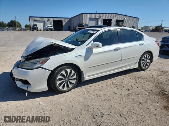 ✅ 2017 Honda Accord Touring • VIN: JHMCR6F74HC011196 • Lot: 87016165. Listed on Copart with 123,134 mi. Free auction sales archive from the USA and detailed vehicle history report at DreamBid. Image 1.