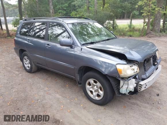 2007 Toyota Highlander z VIN JTEGD21A170162215, wystawiony jako IAAI lot #43051611 z przebiegiem 225 261 mil mil oraz . Historia ofert i sprzedaży dostępna na DreamBid. Obrazek 1.