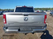 ✅ 2019 Ram 1500 Big Horn • VIN: 1C6RRFFG7KN755891 • Lot: 43414820. Wystawiony na IAAI z przebiegiem 82 646 mil. Bezpłatny archiwum sprzedaży aukcyjnych z USA i szczegółowy raport historii pojazdu na DreamBid. Zdjęcie 16.