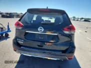 ✅ 2017 Nissan Rogue S • VIN: KNMAT2MTXHP616075 • Lot: 82468125. Wystawiony na Copart z przebiegiem 71 333 mil. Bezpłatny archiwum sprzedaży aukcyjnych z USA i szczegółowy raport historii pojazdu na DreamBid. Zdjęcie 6.