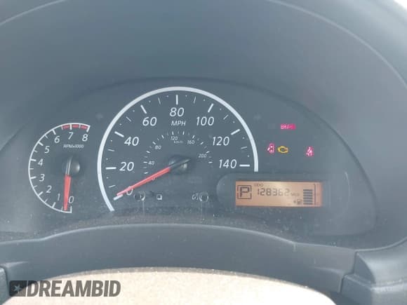 ✅ 2015 Nissan Versa SV • VIN: 3N1CN7AP1FL891725 • Лот: 42852838. Опубликован ранее на IAAI с пробегом 128 362 миль. Бесплатный доступ к архиву аукционных продаж из США и подробный отчёт об истории автомобиля на DreamBid. Изображение 7.